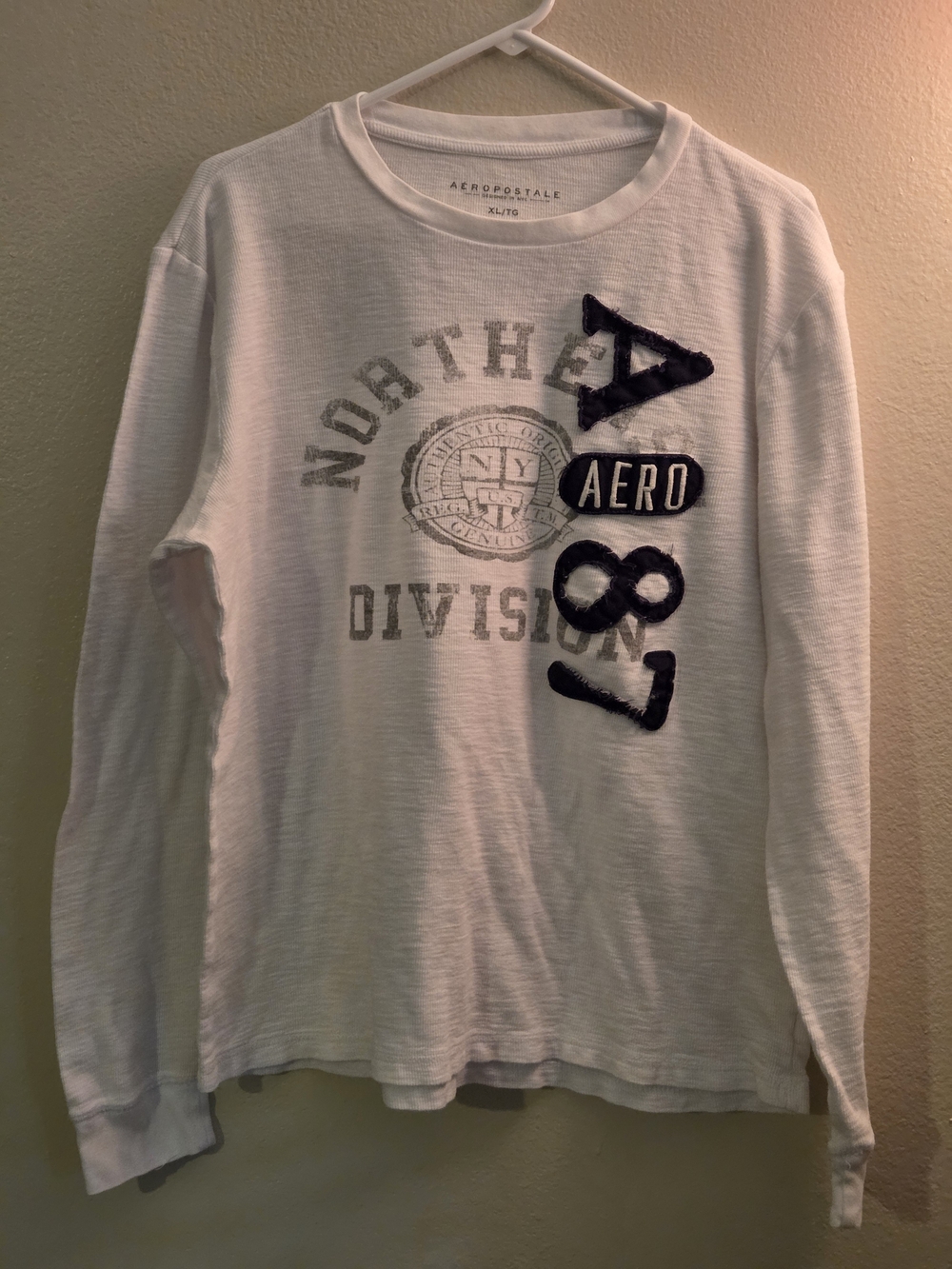 Aeropostale White Graphic Print Crewneck XL